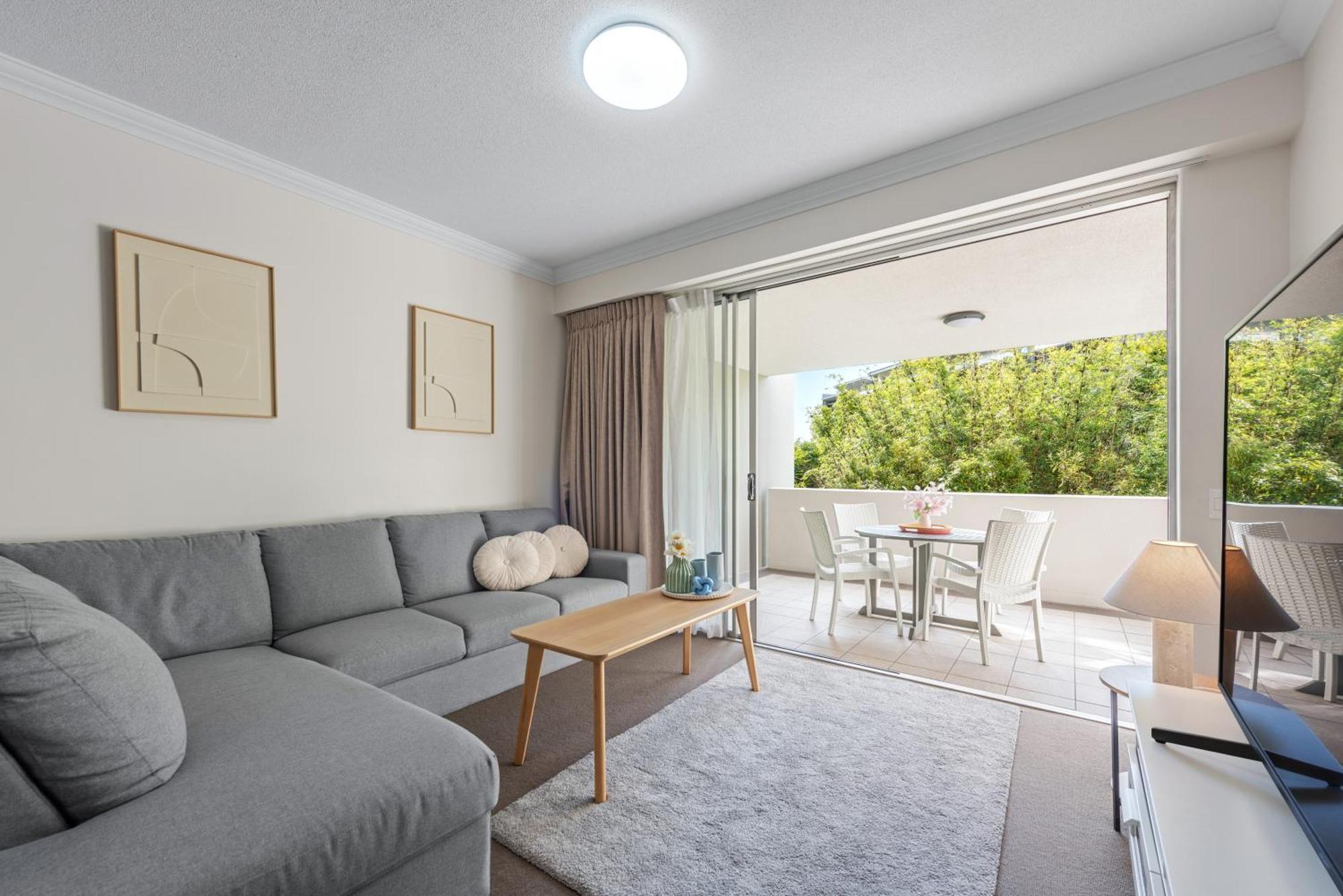 Leafy And Quiet 2br - Close To Hospital With Parking *